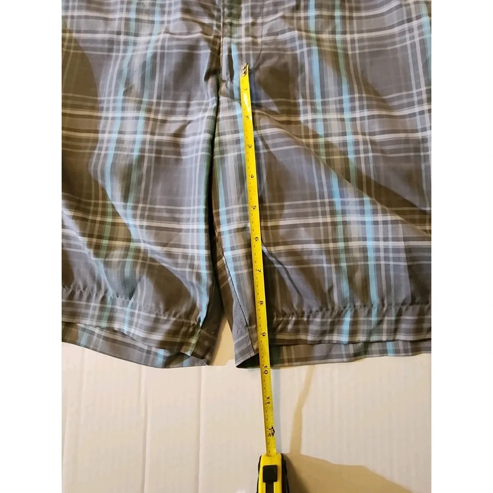 Men's PGA Tour Golf Shorts Size 32/med, Plaid Pattern